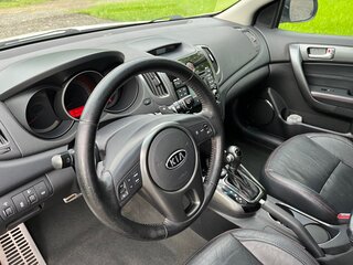 2011 Kia Cerato Koup II, белый, 900000 рублей, вид 5