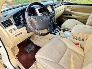 2015 Lexus LX 570 III Рестайлинг, белый, 3800000 рублей, вид 1