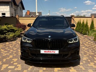 2021 BMW X5 40i IV (G05/G18), чёрный, 6000000 рублей, вид 1