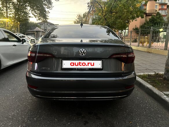 2020 Volkswagen Jetta 6-speed VII, серый, 1980000 рублей - вид 4