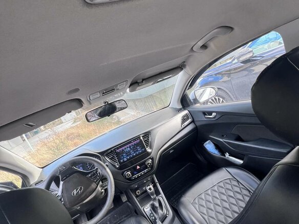 2019 Hyundai Solaris II, серебристый, 1350000 рублей - вид 7