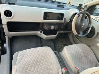 2010 Toyota Passo II (C30), чёрный, 700000 рублей, вид 5