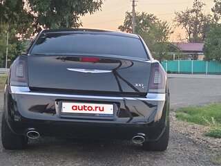 2012 Chrysler 300C II, чёрный, 1350000 рублей, вид 3