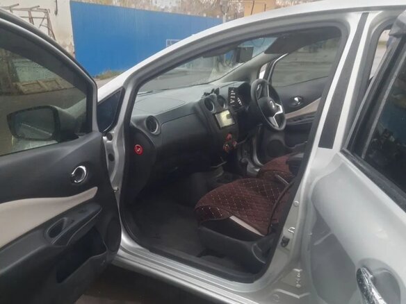2017 Nissan Note II Рестайлинг, серый, 1200000 рублей - вид 12