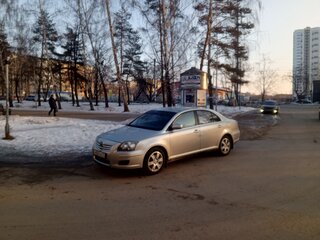 2006 Toyota Avensis II Рестайлинг, серебристый, 800000 рублей, вид 1