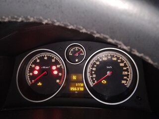 2011 Opel Astra H Рестайлинг, серебристый, 480000 рублей, вид 1
