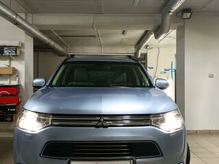 2014 Mitsubishi Outlander PHEV III, серебристый, 2120000 рублей, вид 1