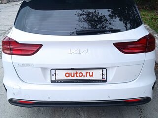 2021 Kia Ceed III Рестайлинг, белый, 1880000 рублей, вид 5