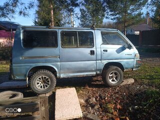 1991 Mitsubishi Delica III, голубой, 500000 рублей, вид 2