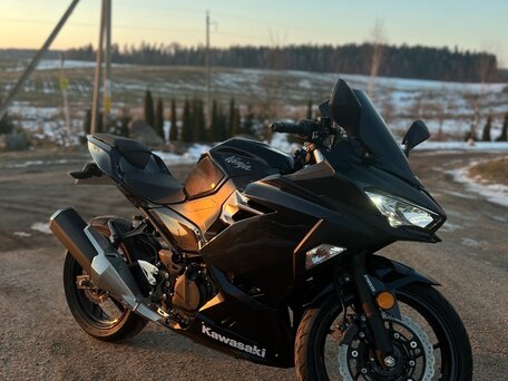2018 Kawasaki Ninja 400, чёрный, 590000 рублей, вид 1