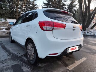 2017 Kia Rio III Рестайлинг, белый, 495000 рублей, вид 5