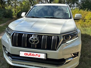 2019 Toyota Land Cruiser Prado 150 Series Рестайлинг 2, белый, 4100000 рублей, вид 1