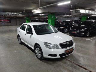 2012 Skoda Octavia II (A5) Рестайлинг, белый, 700000 рублей, вид 4