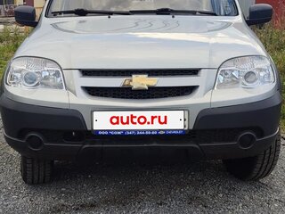 2013 Chevrolet Niva I Рестайлинг, серебристый, 550000 рублей, вид 4