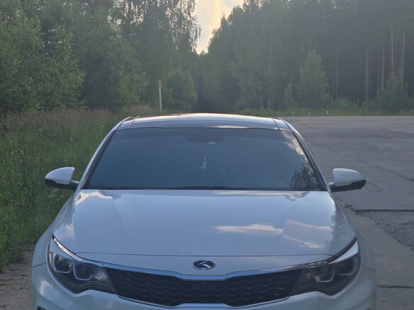 2019 Kia Optima IV Рестайлинг, белый, 1800000 рублей - вид 3