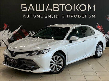 Toyota Camry VIII (XV70)