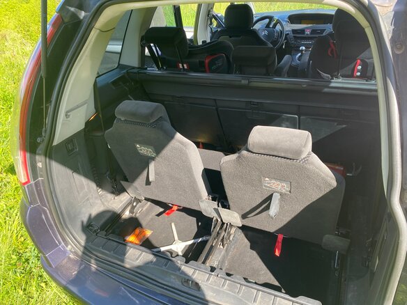 2009 Citroen C4 Picasso Grand I, серый, 400000 рублей - вид 9