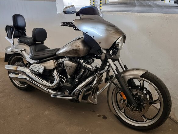 2009 Yamaha XV 1900, серебристый, 1100000 рублей - вид 1