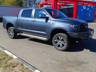 2008 Toyota Tundra CrewMax II, серый, 4299000 рублей, вид 2