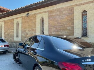 2018 Mercedes-Benz E-Класс 200 V (W213, S213, C238), чёрный, 2780000 рублей, вид 2