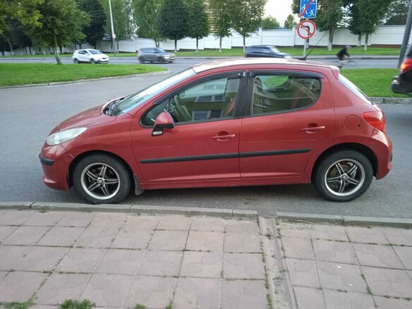2008 Peugeot 207 I, красный, 300000 рублей - вид 3