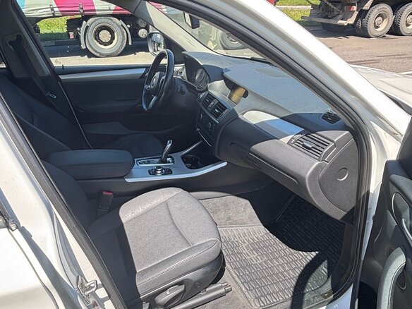 2011 BMW X3 28i xDrive II (F25), белый, 1050000 рублей - вид 6