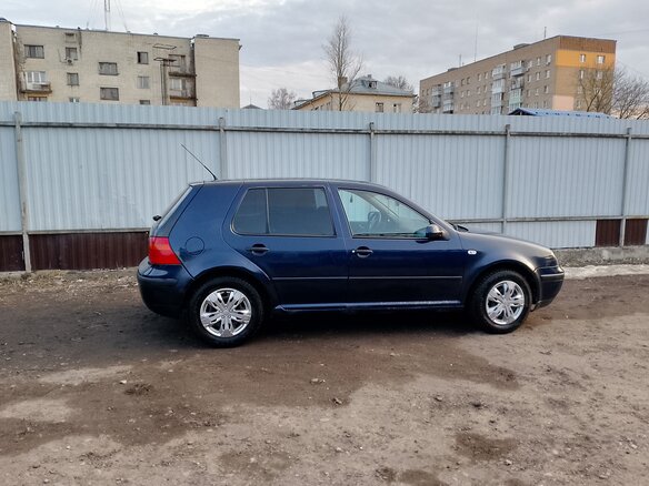 1998 Volkswagen Golf IV, синий, 270000 рублей - вид 2