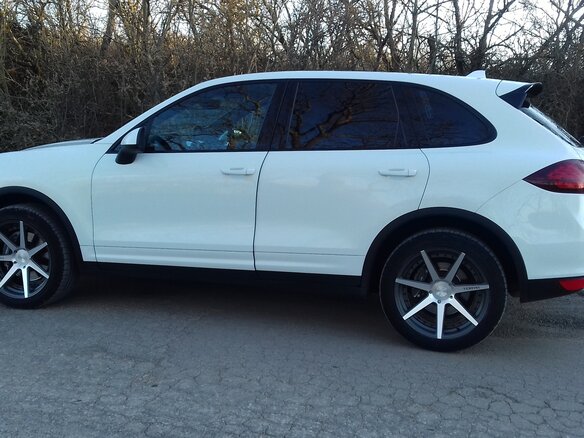 2012 Porsche Cayenne Diesel II (958), белый - вид 3