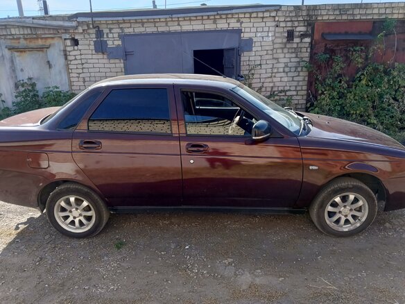 2011 Lada (ВАЗ) Priora I, пурпурный, 307000 рублей - вид 3