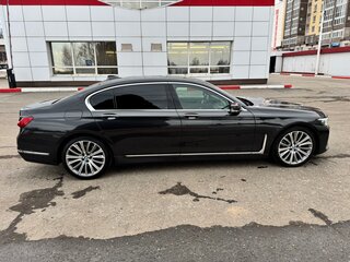 2019 BMW 7 серии Long 730Ld xDrive VI (G11/G12) Рестайлинг, серый, 5000000 рублей, вид 1