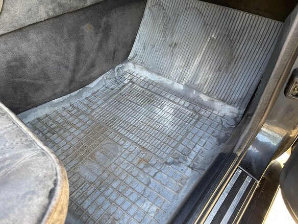 1986 BMW 7 серии 733i 5-speed I (E23), чёрный, 2000000 рублей - вид 9