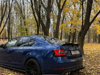 2018 Skoda Octavia III (A7) Рестайлинг, синий, 2400000 рублей, вид 5