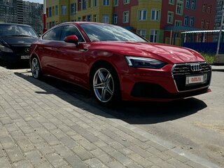 2021 Audi A5 Sportback 35 TFSI II (F5) Рестайлинг, красный, 3499000 рублей, вид 4
