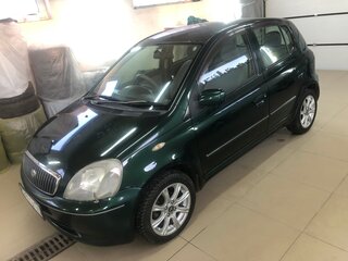 2001 Toyota Vitz I (P10), зелёный, 455000 рублей, вид 3