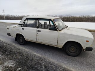 2004 Lada (ВАЗ) 2105, белый, 70000 рублей, вид 2