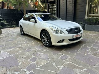 2010 Infiniti G25 IV, белый, 2000000 рублей, вид 3