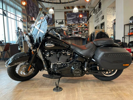 2021 Harley-Davidson Heritage, чёрный, 3500000 рублей, вид 3