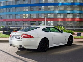 2011 Jaguar XKR II Рестайлинг 1, белый, 5000000 рублей, вид 4