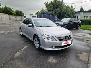 2013 Toyota Camry VII (XV50), серебристый, 1550000 рублей, вид 4