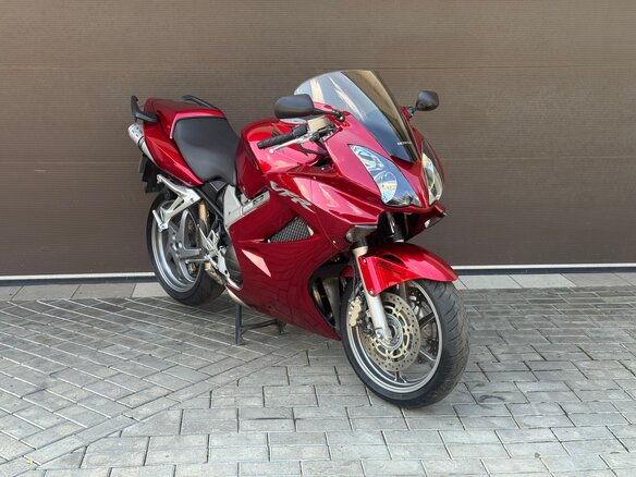 2008 Honda VFR 800, красный, 548800 рублей - вид 5