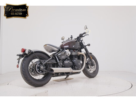 2024 Triumph Bonneville Bobber, фиолетовый, 1400000 рублей, вид 5