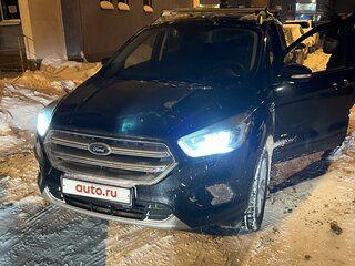 2017 Ford Kuga II Рестайлинг, чёрный, 1850000 рублей, вид 3