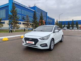 2018 Hyundai Solaris II, белый, 910000 рублей, вид 3