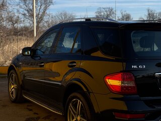 2010 Mercedes-Benz M-Класс AMG 63 AMG II (W164) Рестайлинг, чёрный, 2000000 рублей, вид 3