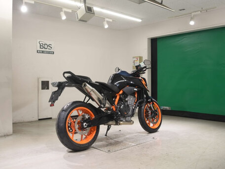 2023 KTM 890 Duke R, чёрный, 1100000 рублей, вид 5