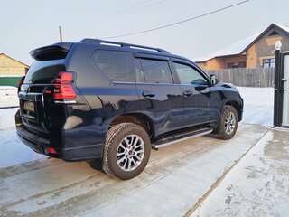 2019 Toyota Land Cruiser Prado 150 Series Рестайлинг 2, чёрный, 6250000 рублей, вид 3