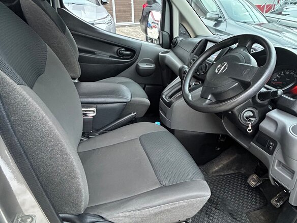 2018 Nissan NV200, серый, 1680000 рублей - вид 10