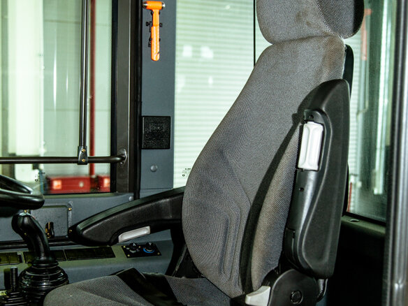 2021 SDLG LG 936, жёлтый - вид 3