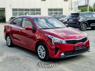 2020 Kia Rio IV Рестайлинг, красный, 1292000 рублей, вид 2
