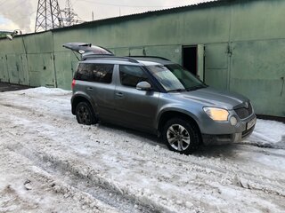2011 Skoda Yeti I, серый, 600000 рублей, вид 4